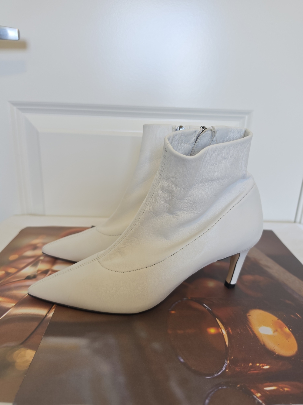 ZARA WOMAN WHITE LEATHER POINTED TOE HIGH HEEL ANKLE BOOTS 36 MADE IN SRAIN
